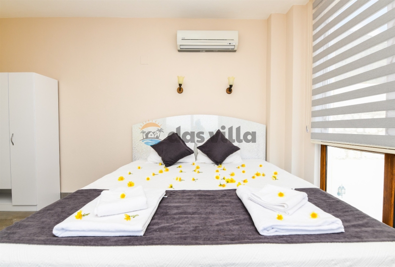 2. Schlafzimmer